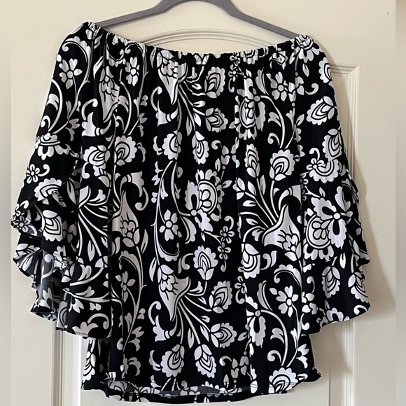 NWT Vince Camuto Rich Black/White Off Shoulder Blouse Women’s Medium - Picture 10 of 15